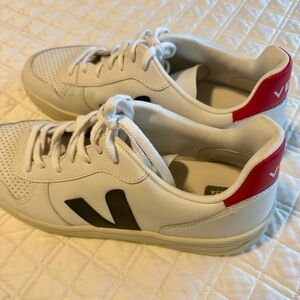 Men’s size 12 like new Veja sneakers